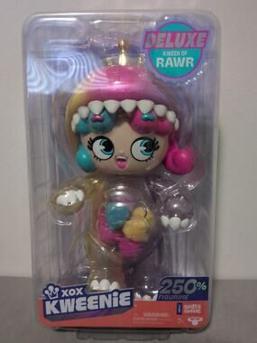 Kween of Rawr 11" Mega Size DELUXE Figure Cool Dinosaur Shaker Fillings NEW+BOX
